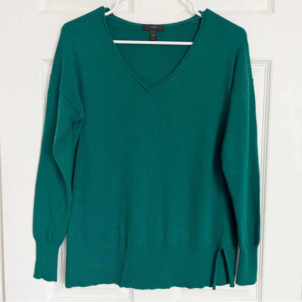 J. Crew | V-Neck Sweater Wool Blend Emerald Green
